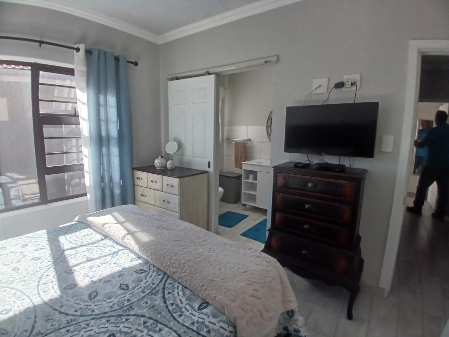 2 Bedroom Property for Sale in Dana Bay Western Cape